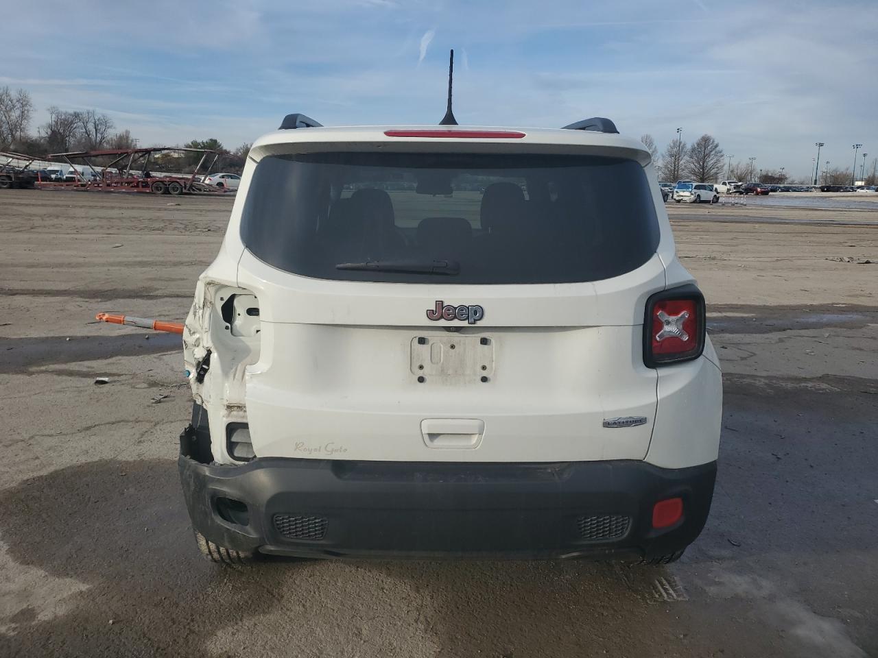 2018 Jeep Renegade - Image 6