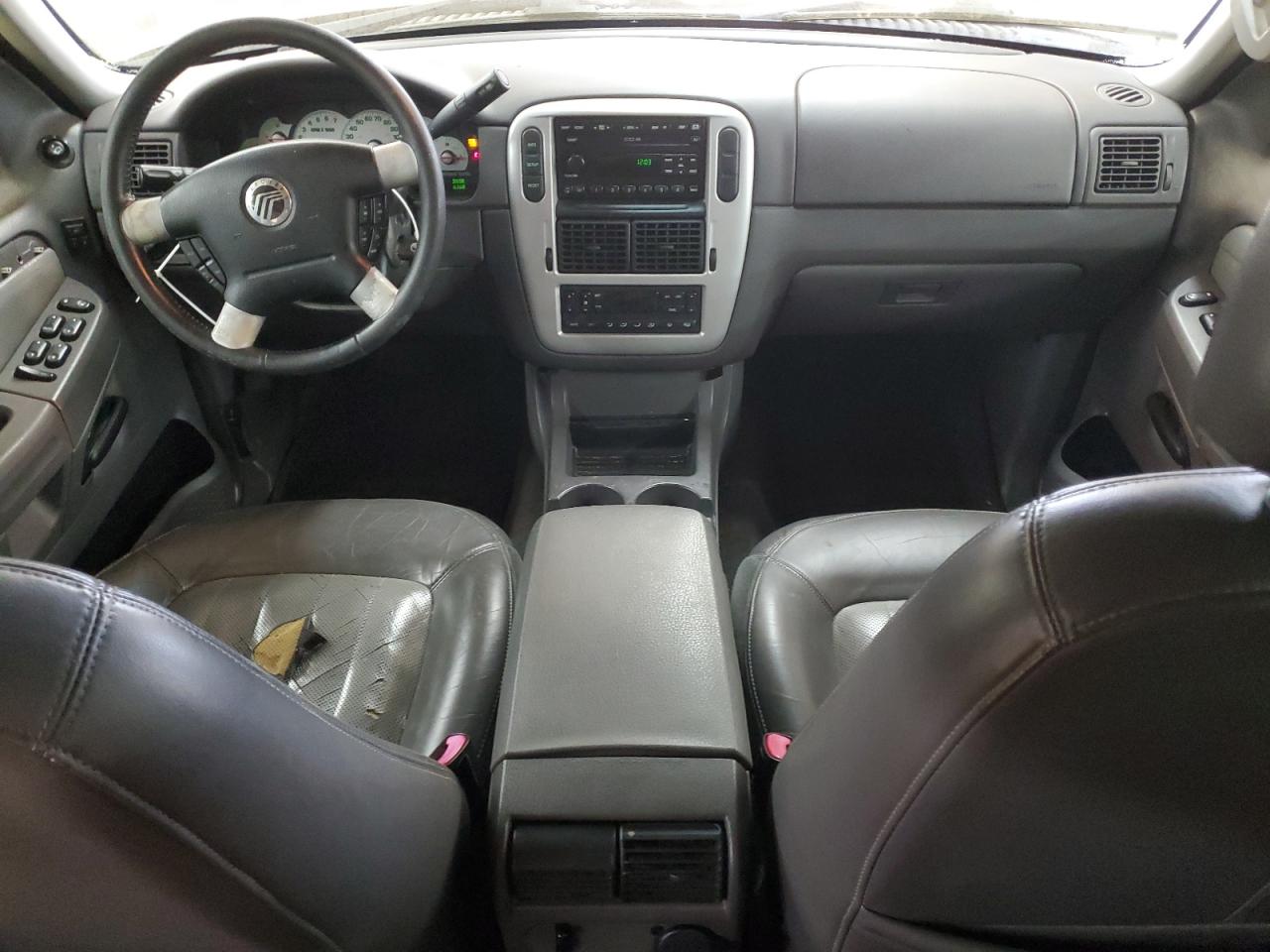 2002 Mercury Mountaineer - Image 8