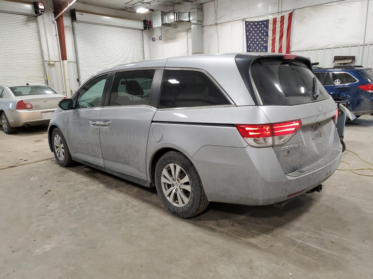 2016 Honda Odyssey - Image 2