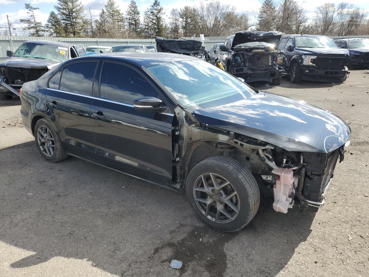 2015 Volkswagen Jetta - Image 4