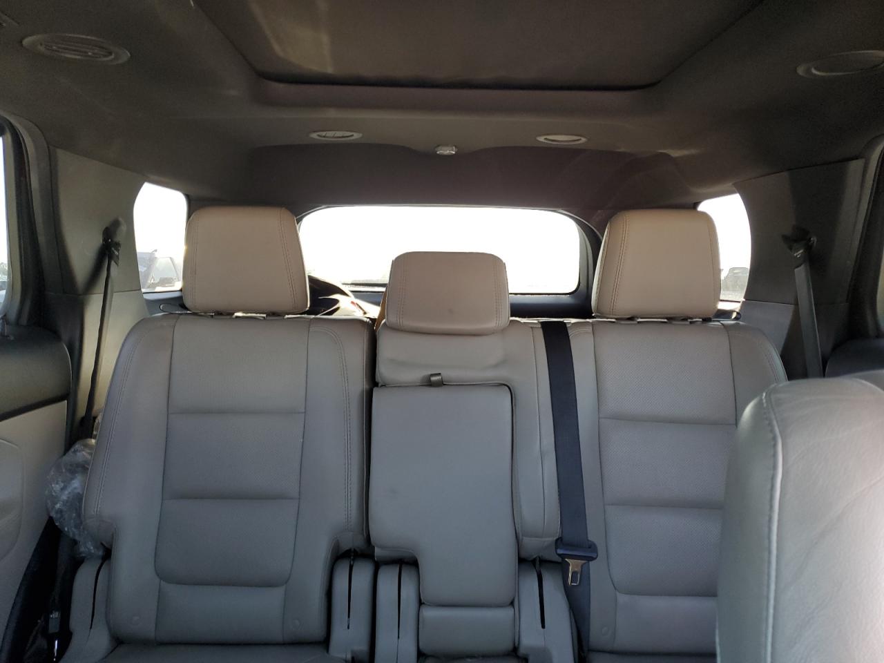 2015 Ford Explorer - Image 10