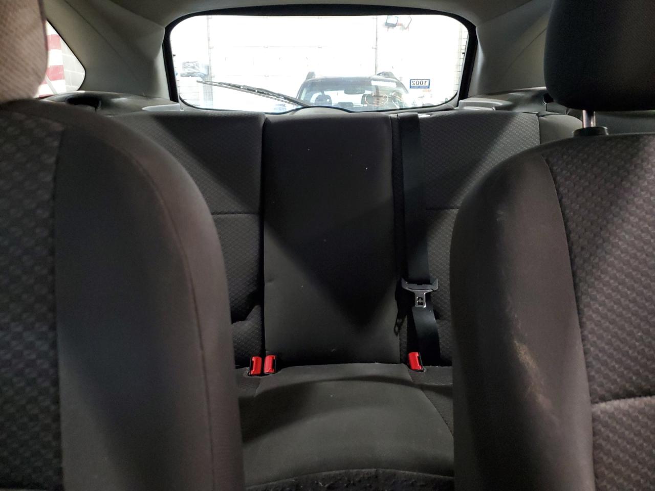 2005 Ford Focus - Image 10