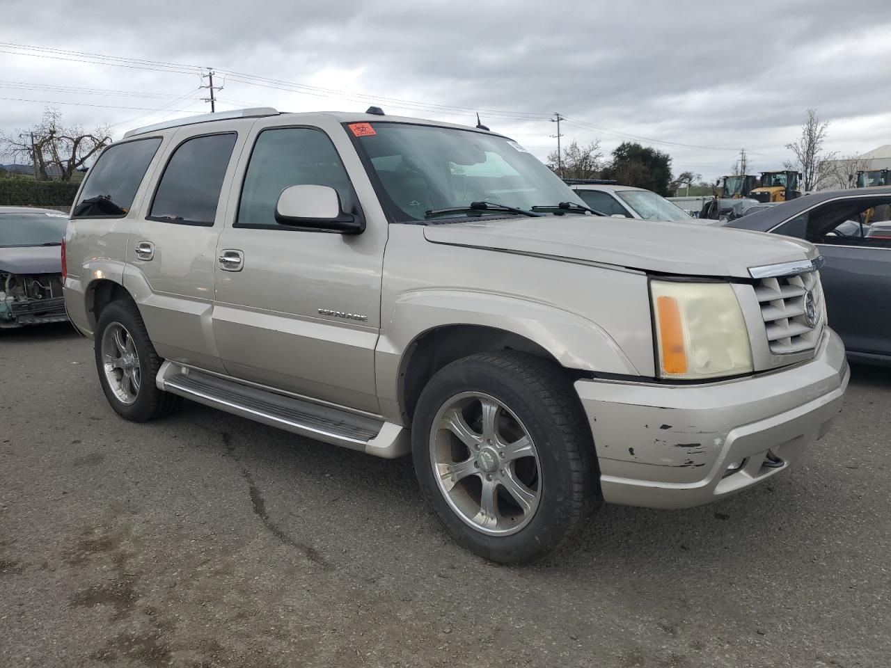 2004 Cadillac Escalade - Image 4