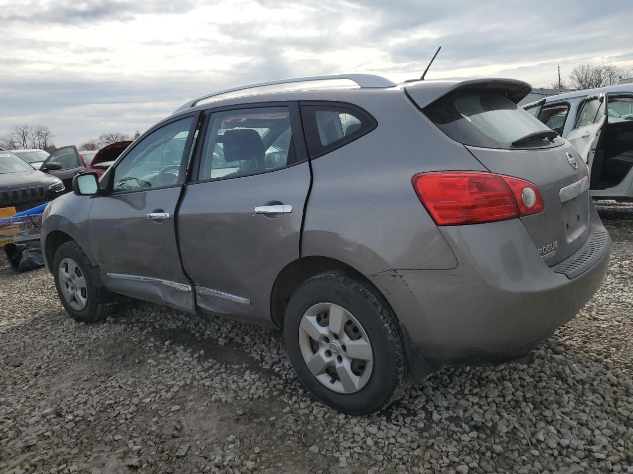 2014 Nissan Rogue - Image 2