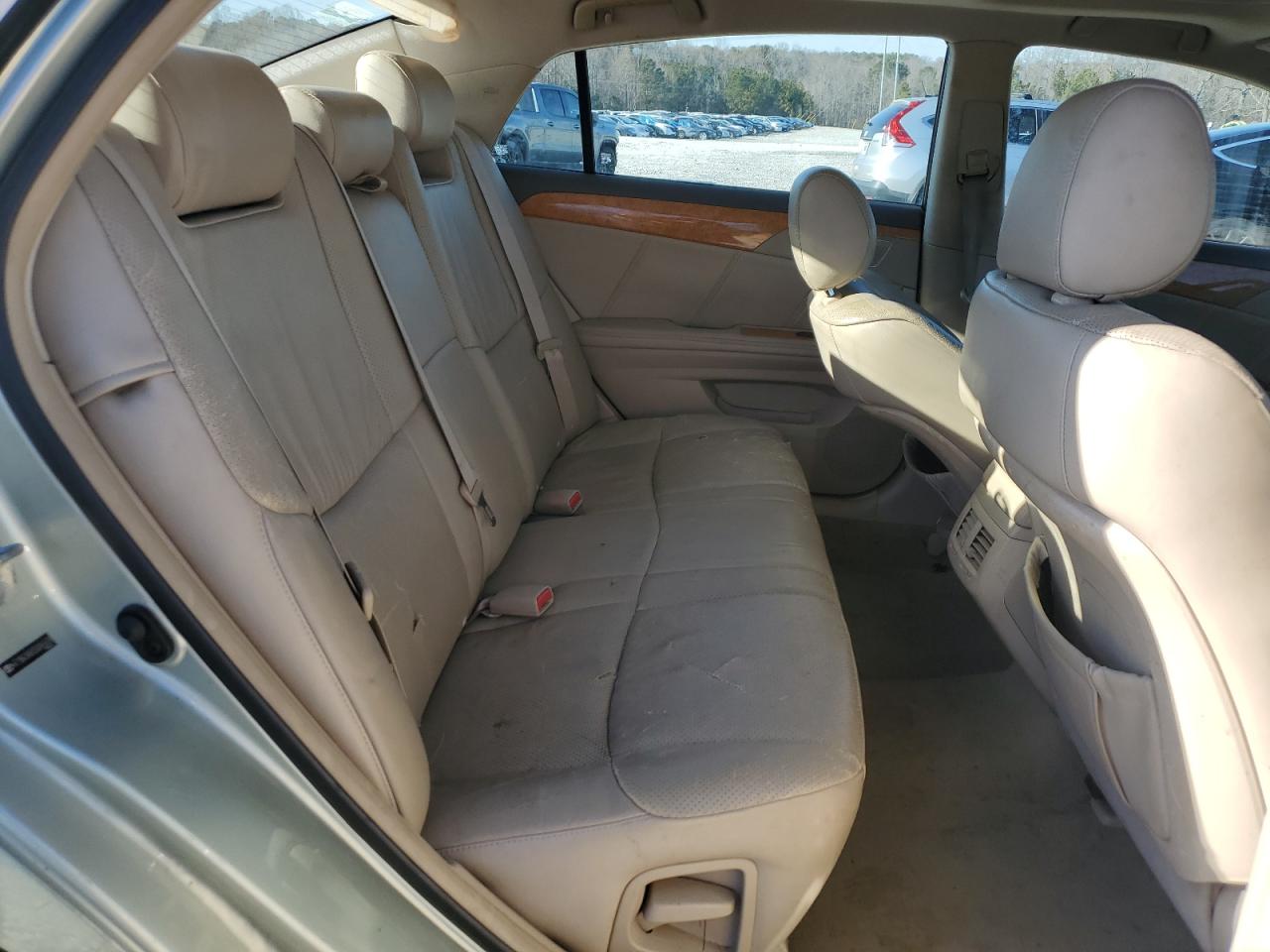 2005 Toyota Avalon - Image 10