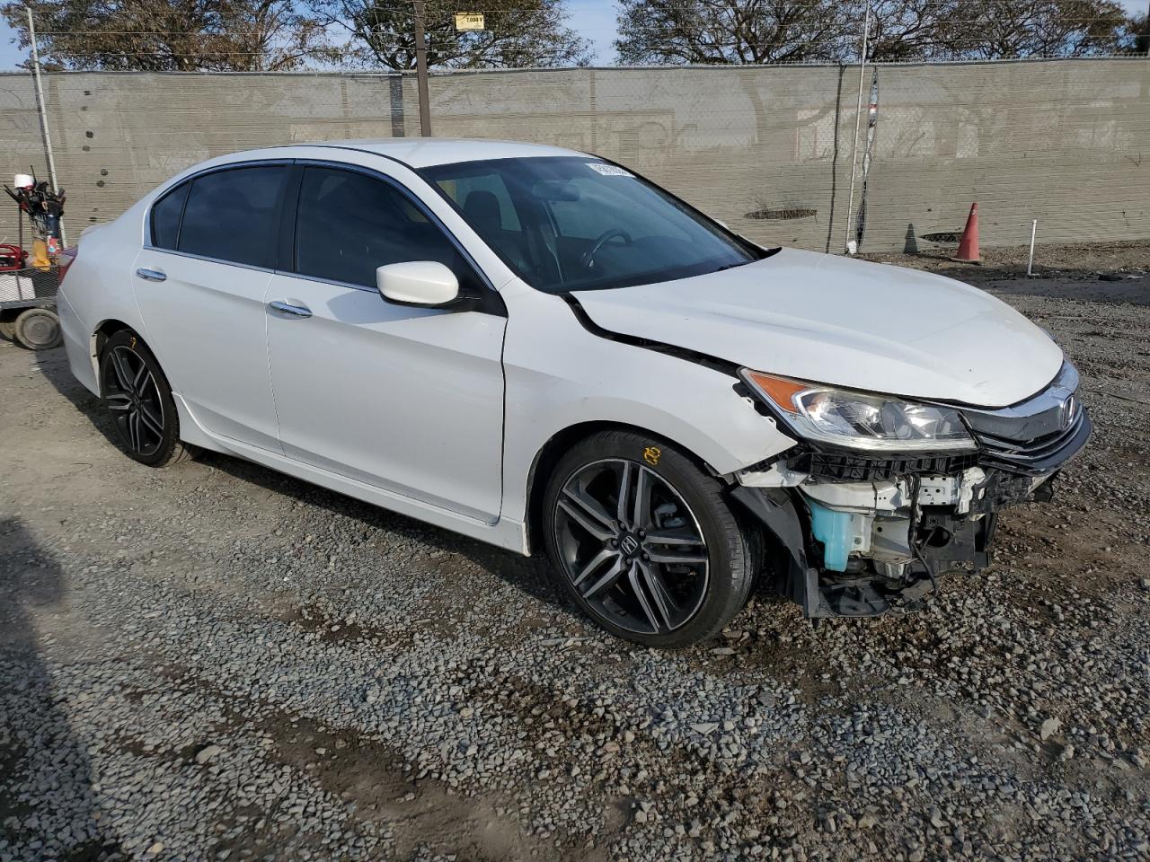 2017 Honda Accord - Image 4