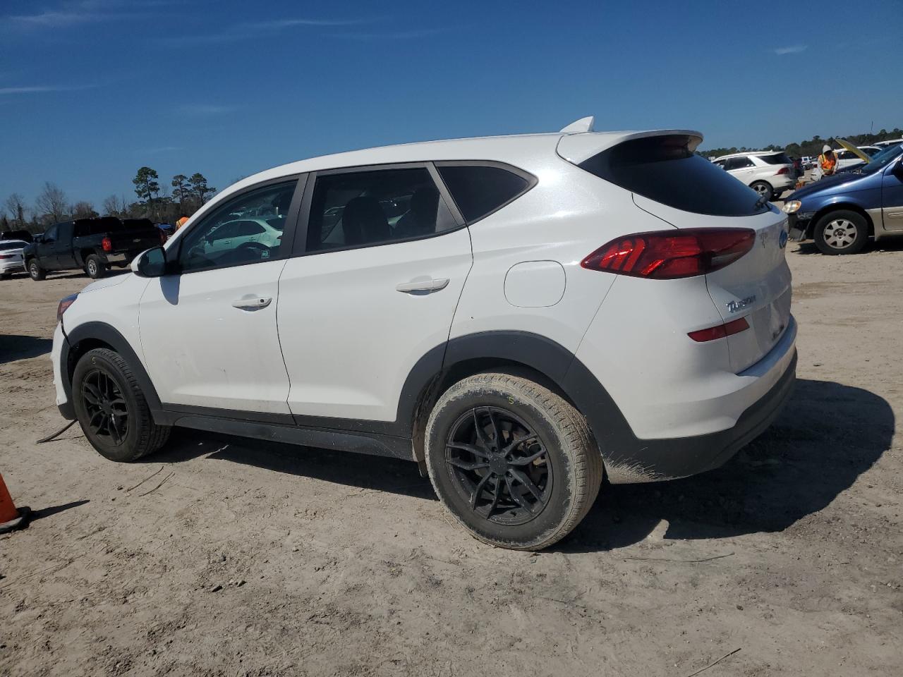 2021 Hyundai Tucson - Image 2