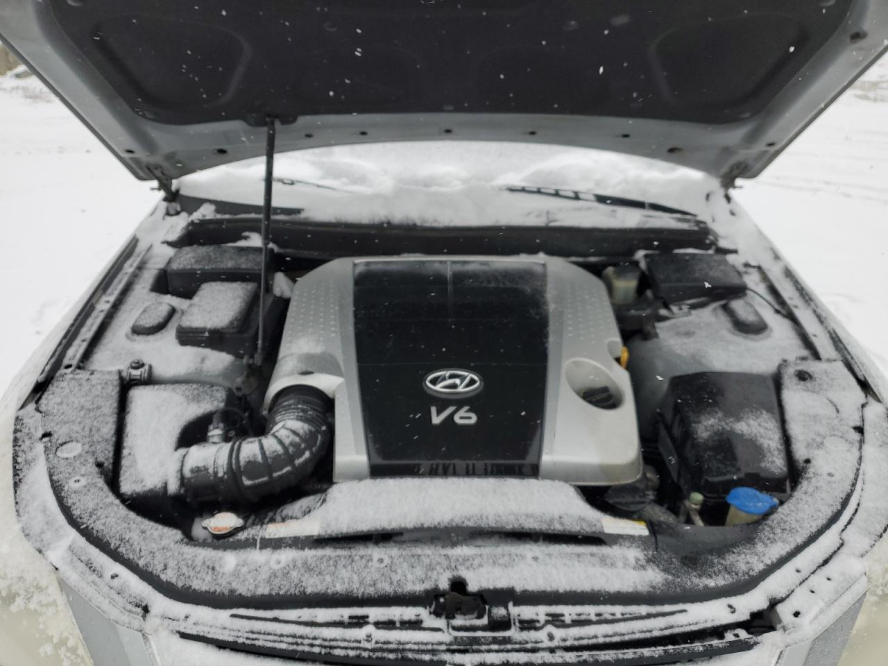 2009 Hyundai Genesis - Image 11