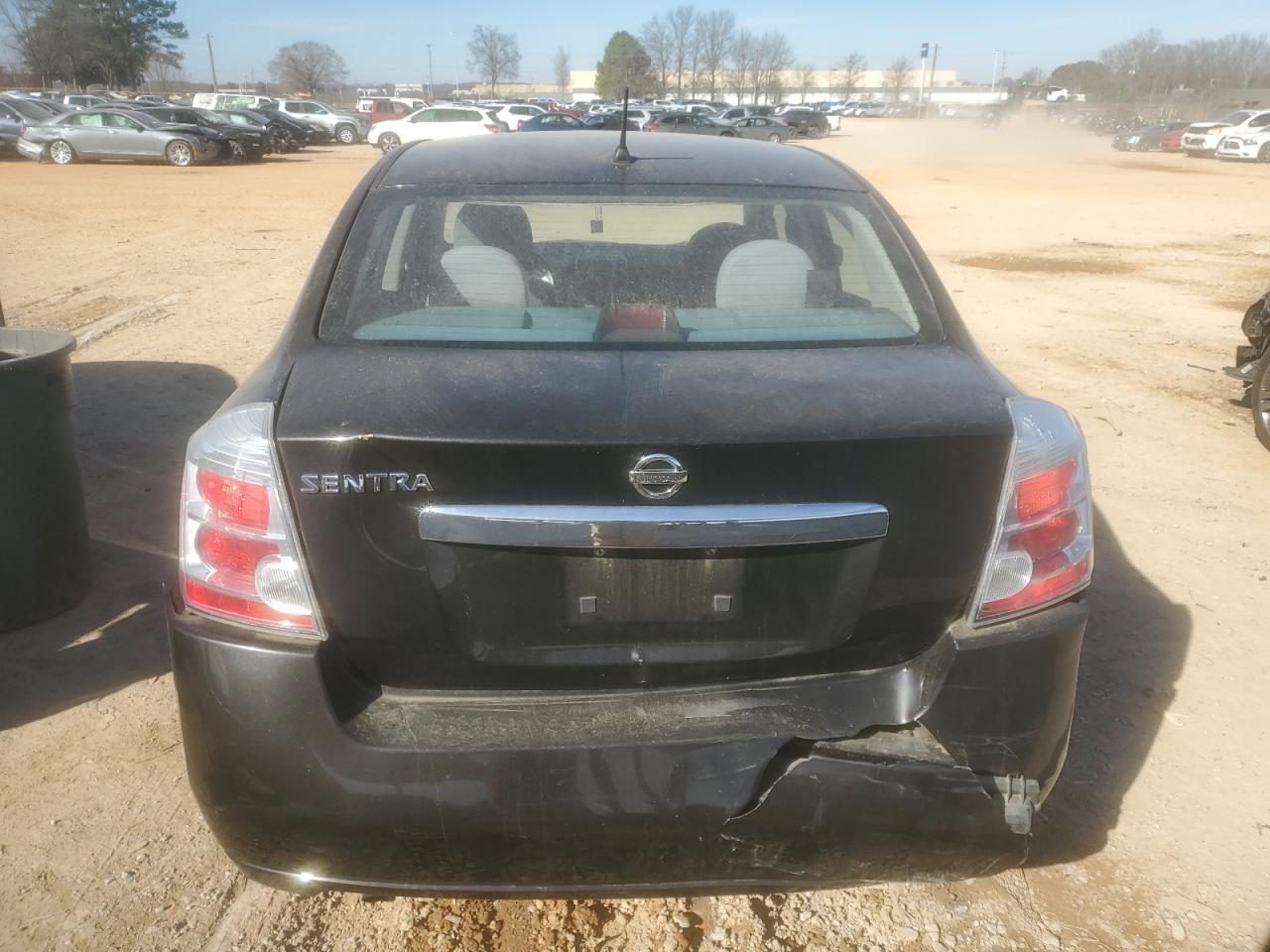 2010 Nissan Sentra - Image 6
