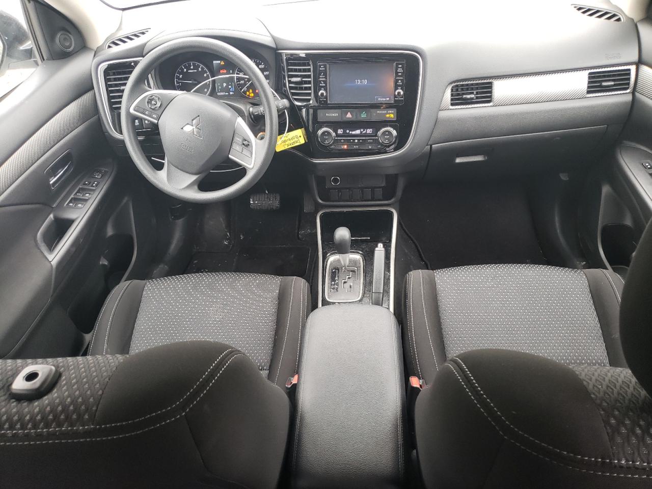 2018 Mitsubishi Outlander - Image 8