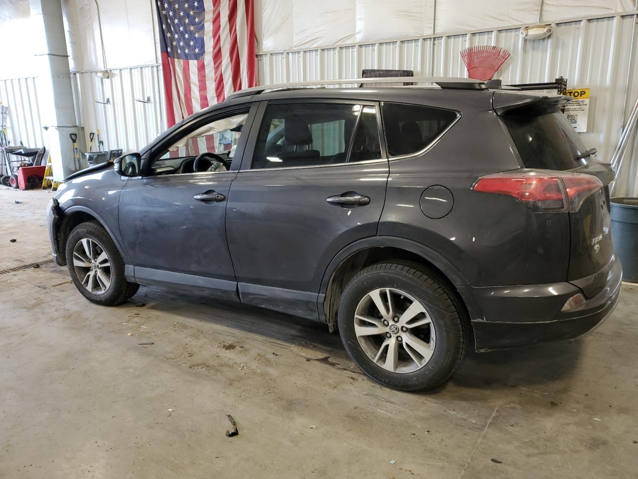 2018 Toyota RAV 4 - Image 2
