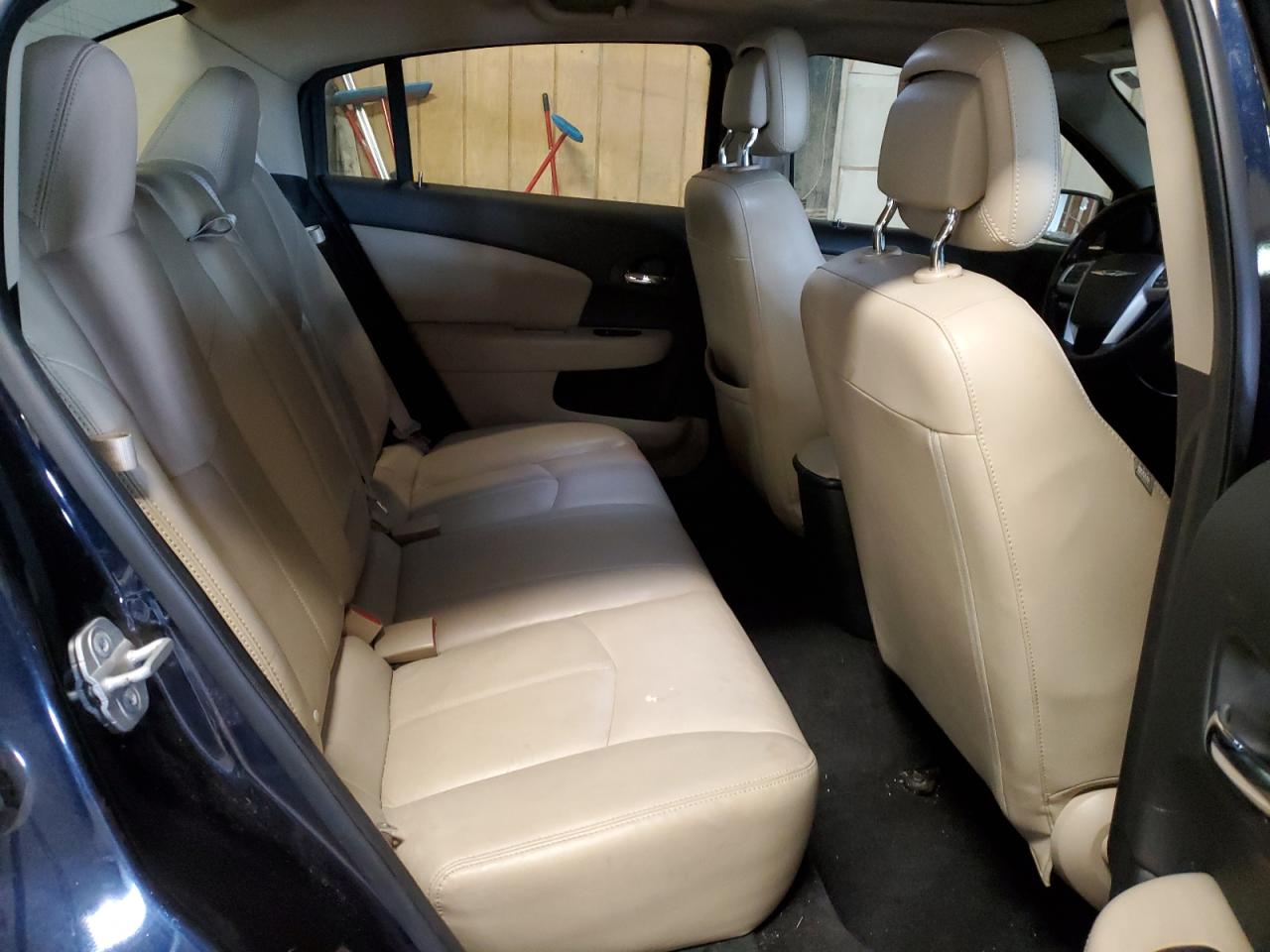 2012 Chrysler 200 - Image 10