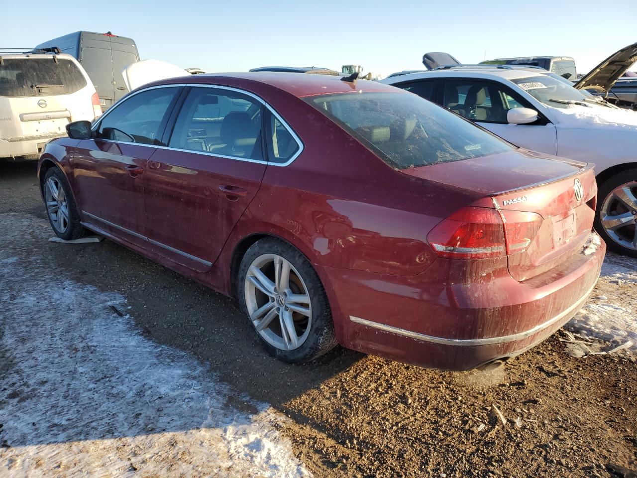 2015 Volkswagen Passat - Image 2