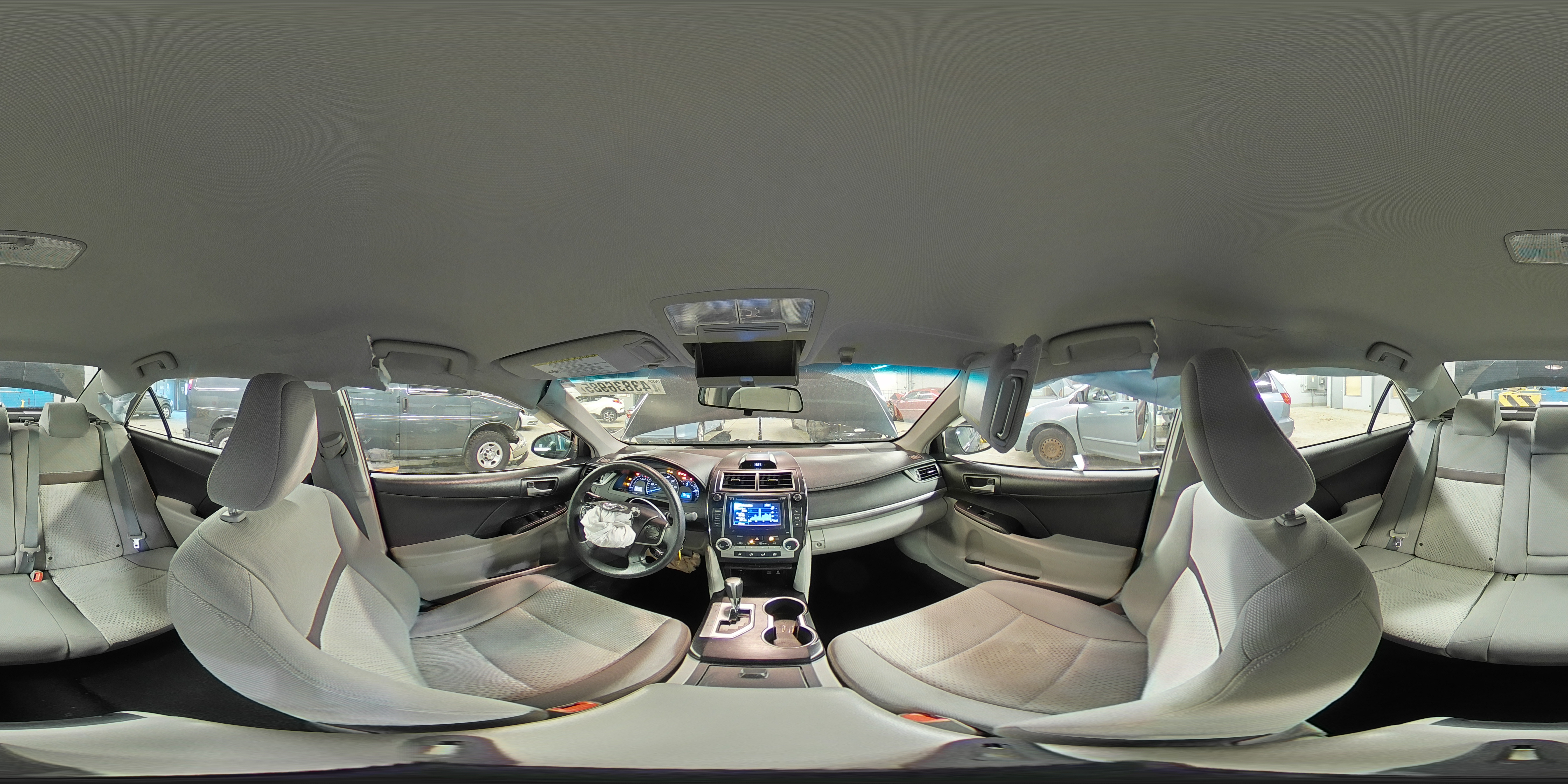 2014 Toyota Camry - Image 13