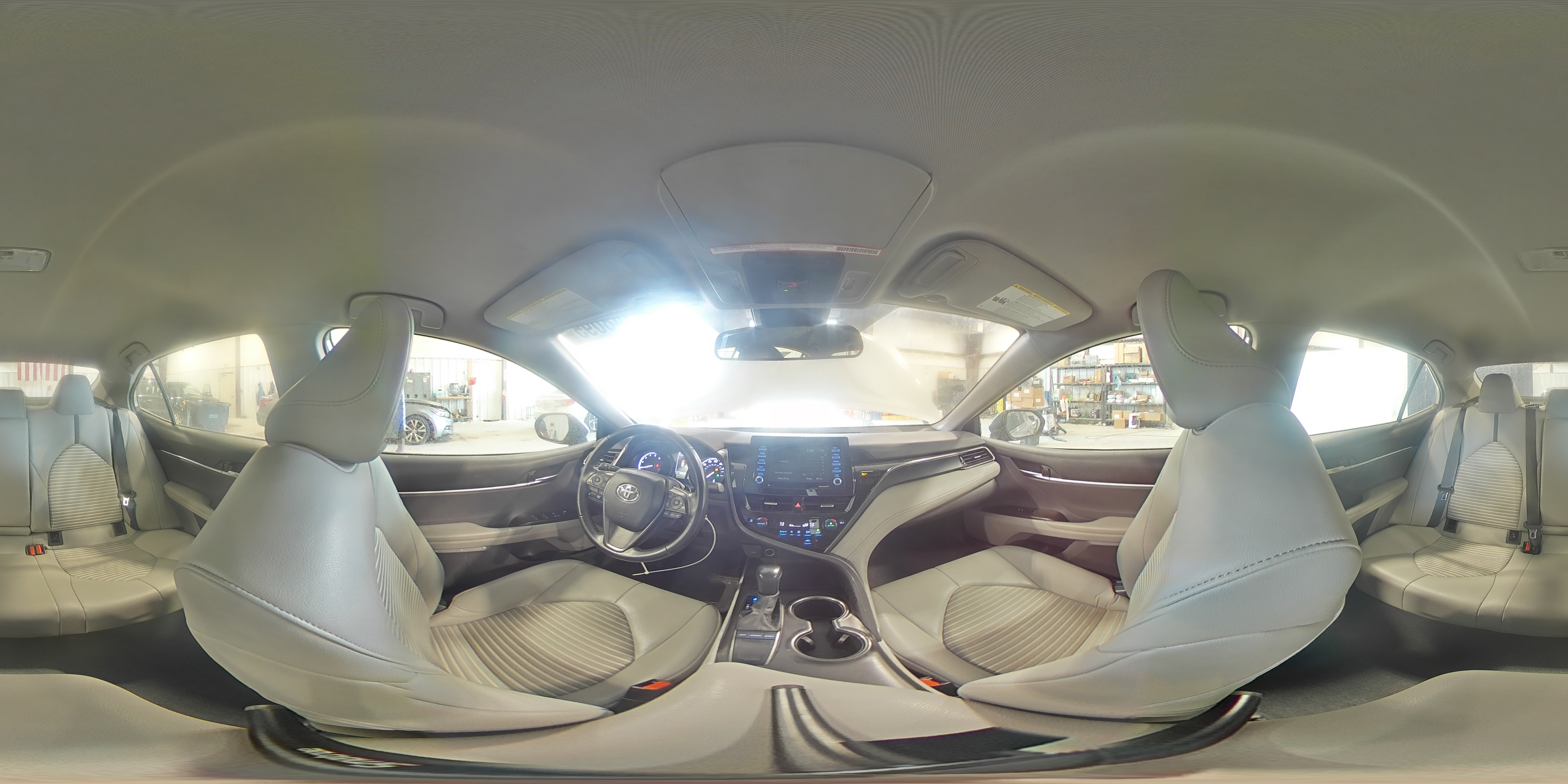 2022 Toyota Camry - Image 13