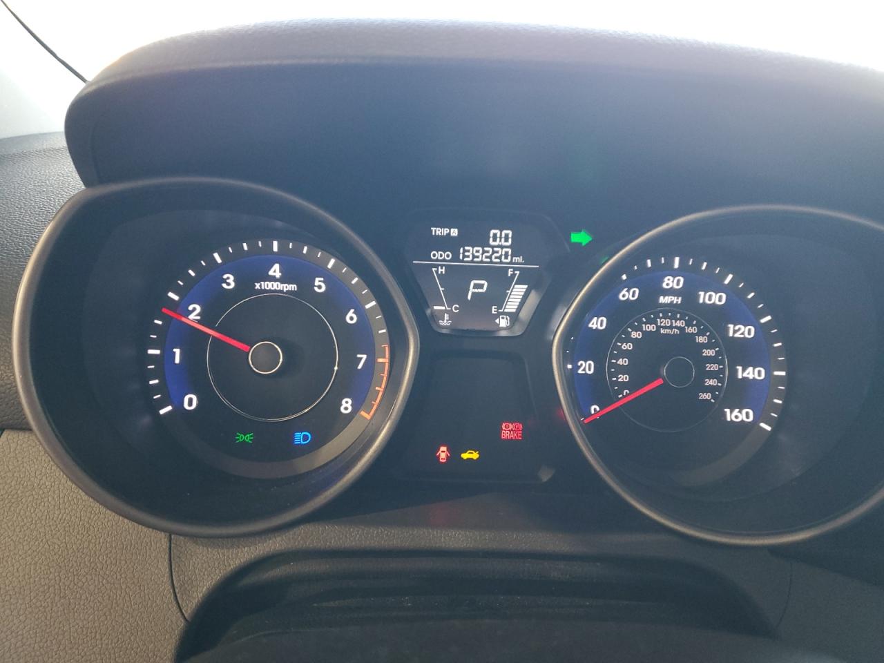 2013 Hyundai Elantra - Image 9