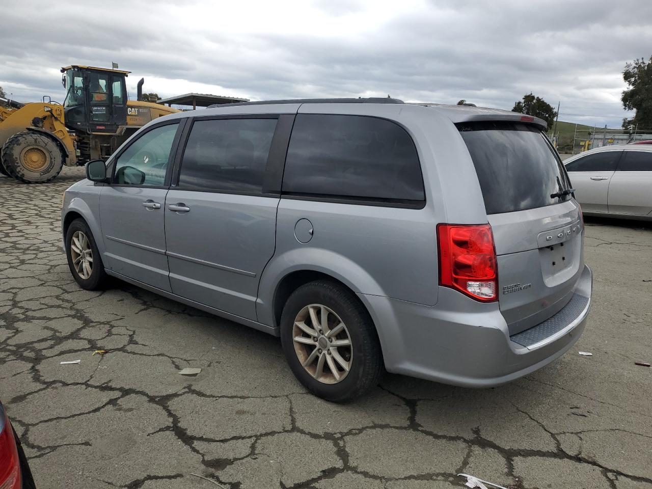 2013 Dodge Caravan - Image 2