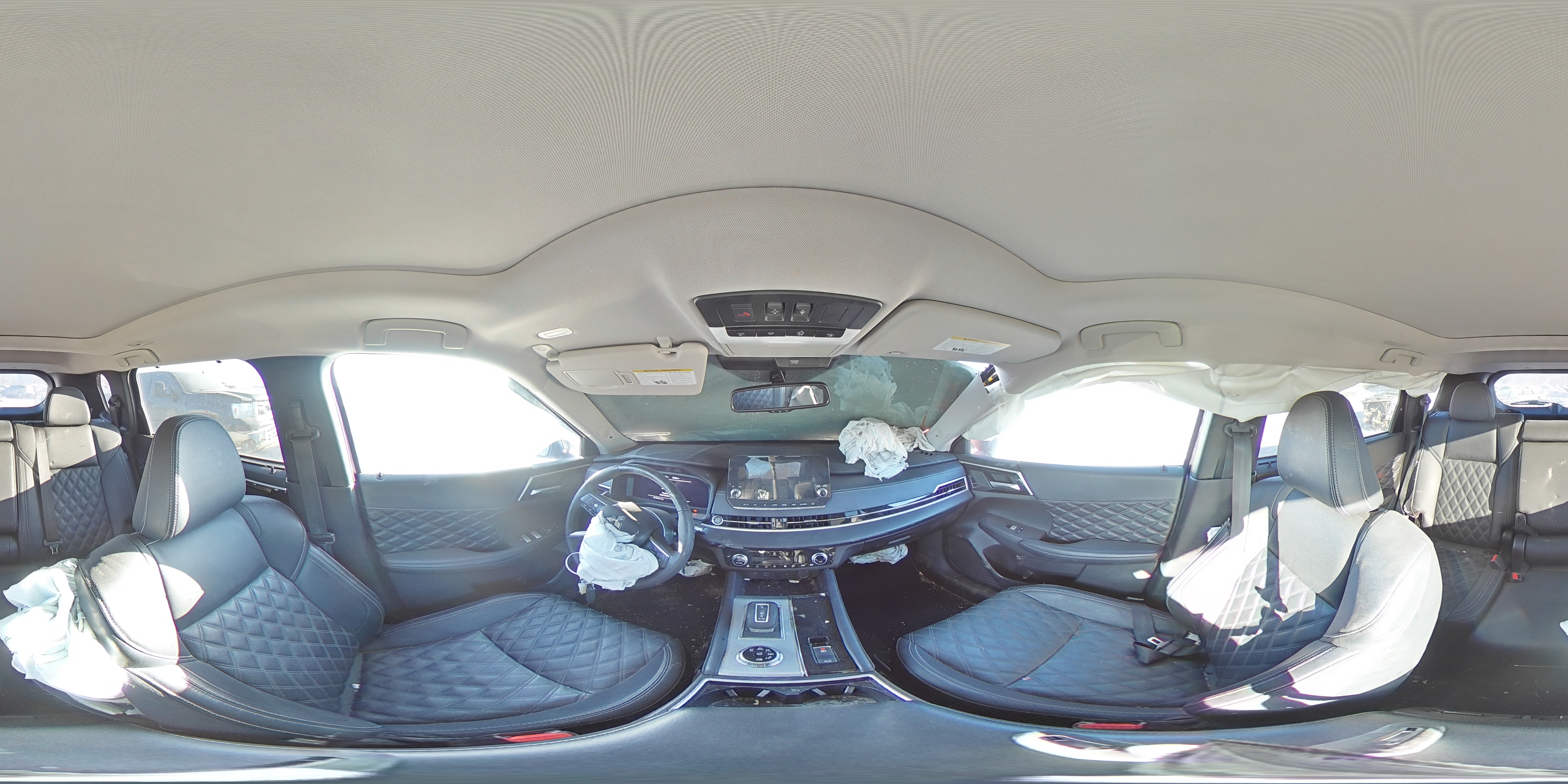 2024 Mitsubishi Outlander - Image 14