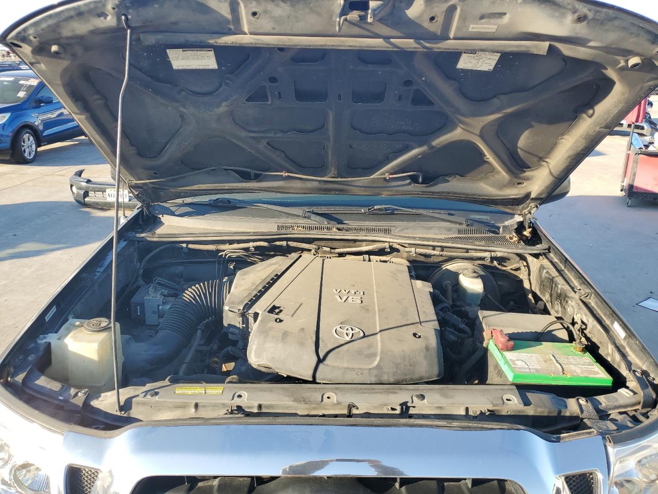 2006 Toyota Tacoma - Image 11