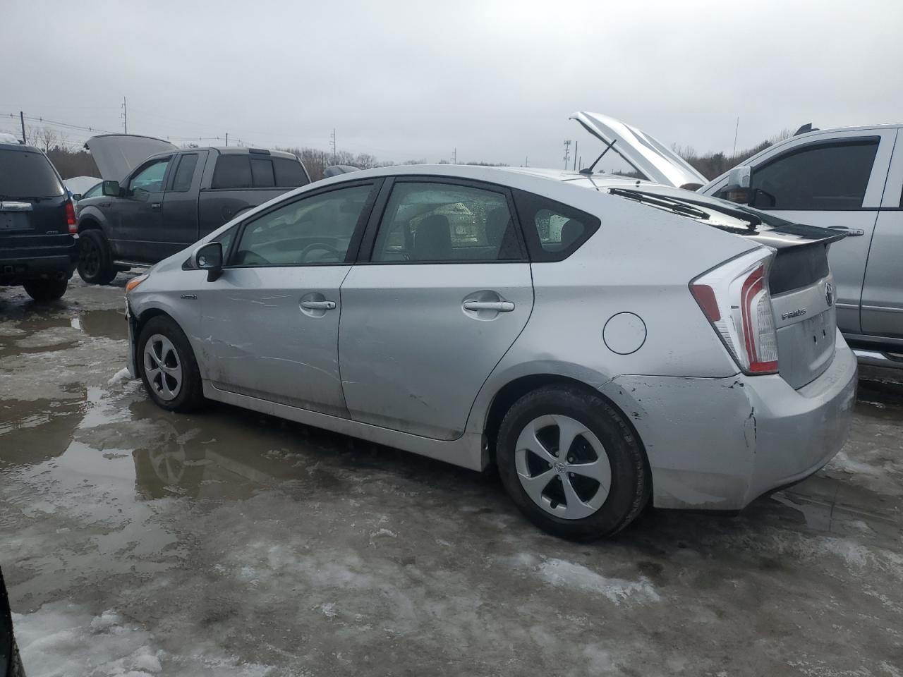 2013 Toyota Prius - Image 2