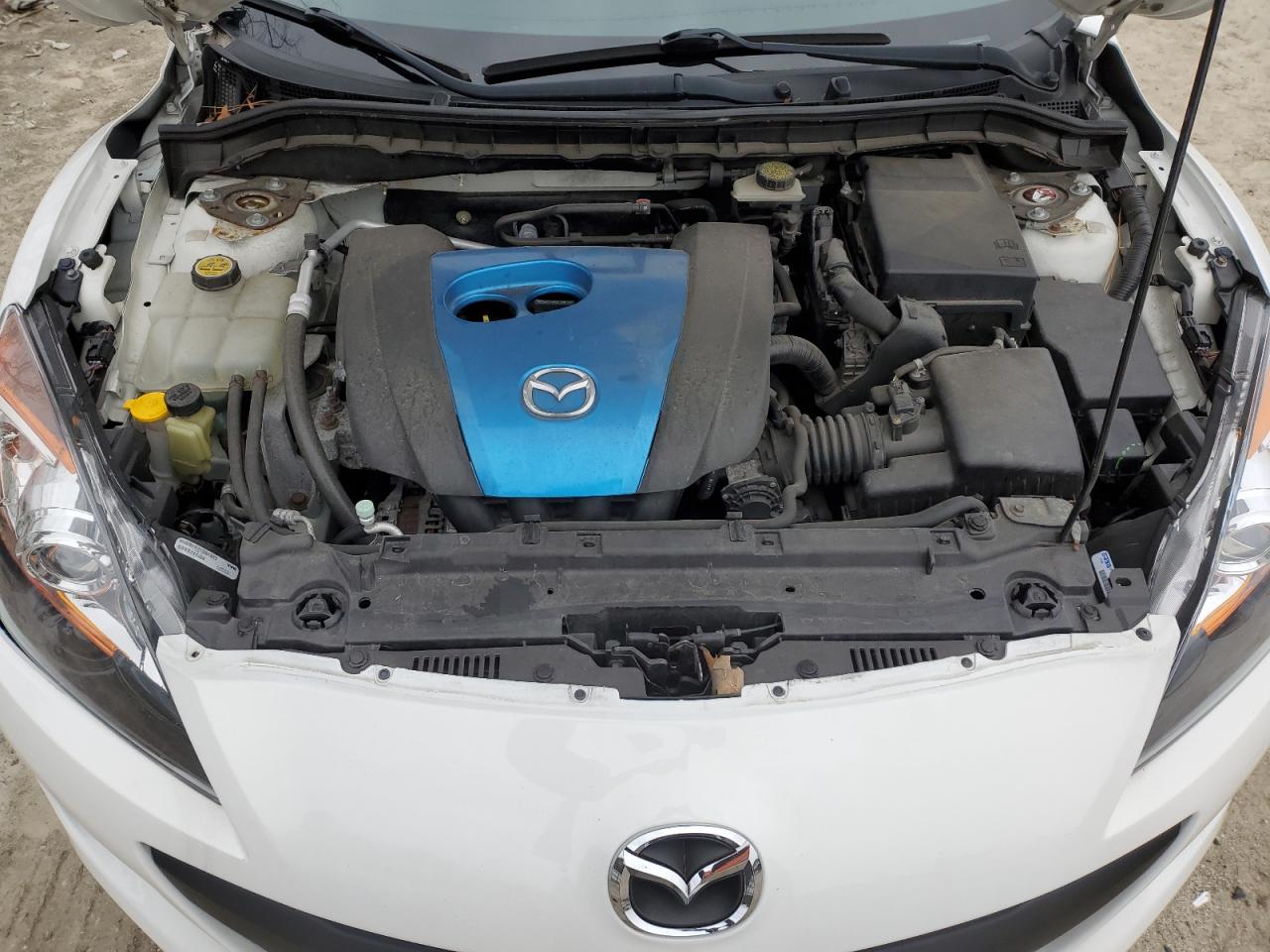 2013 Mazda 3 - Image 13