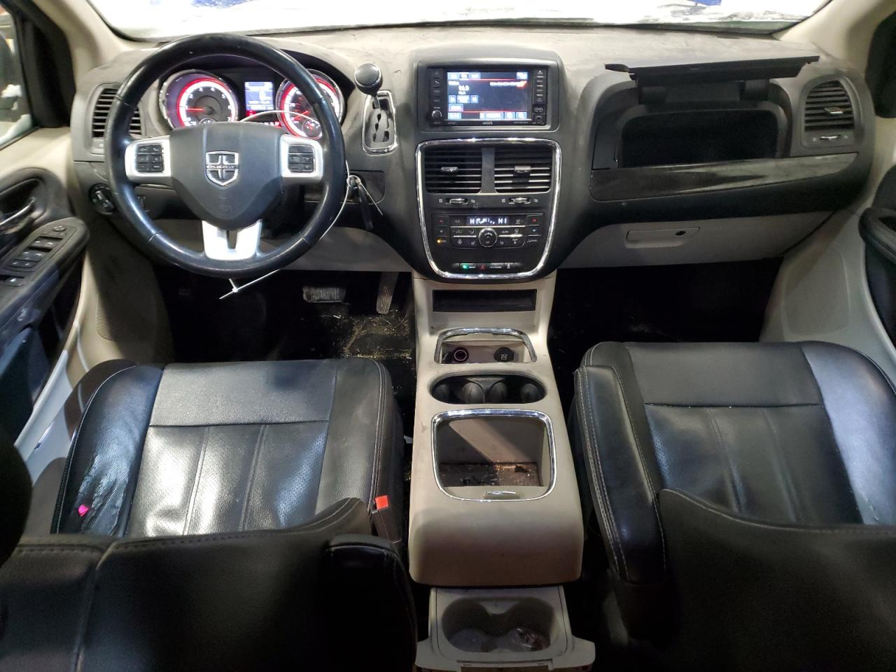 2019 Dodge Caravan - Image 8