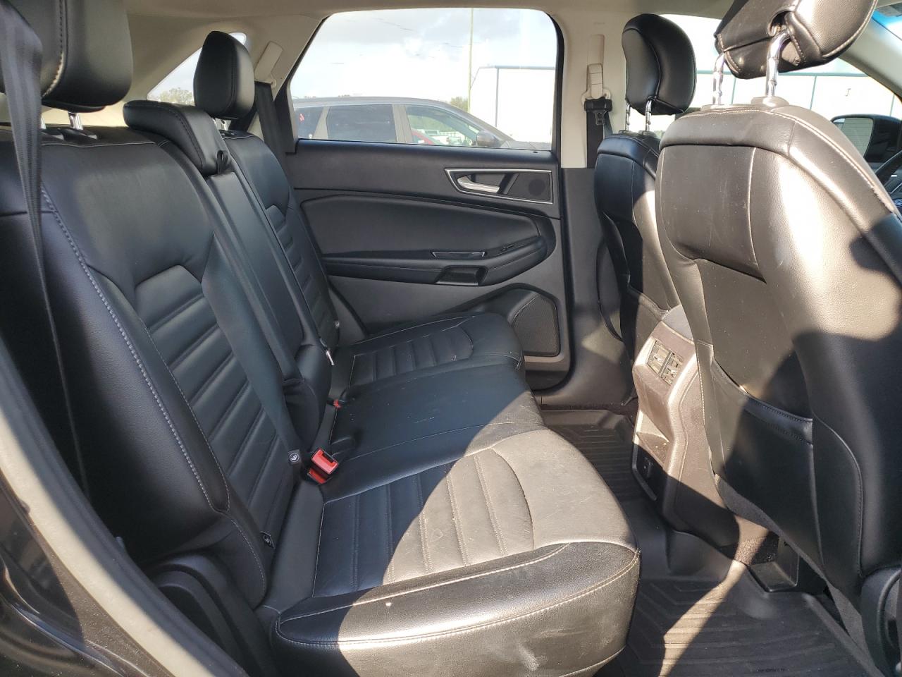 2015 Ford Edge - Image 11