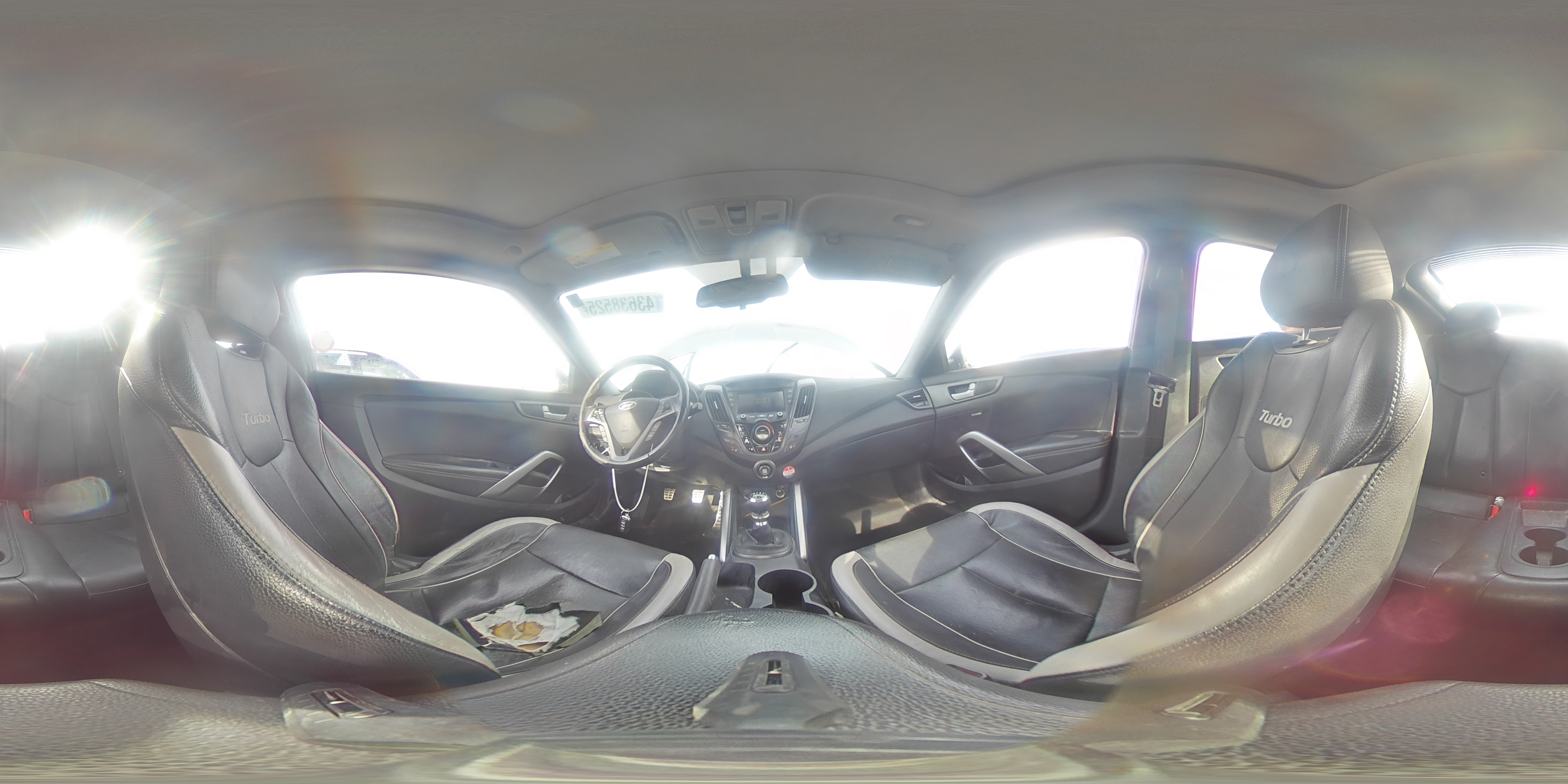 2014 Hyundai Veloster - Image 14