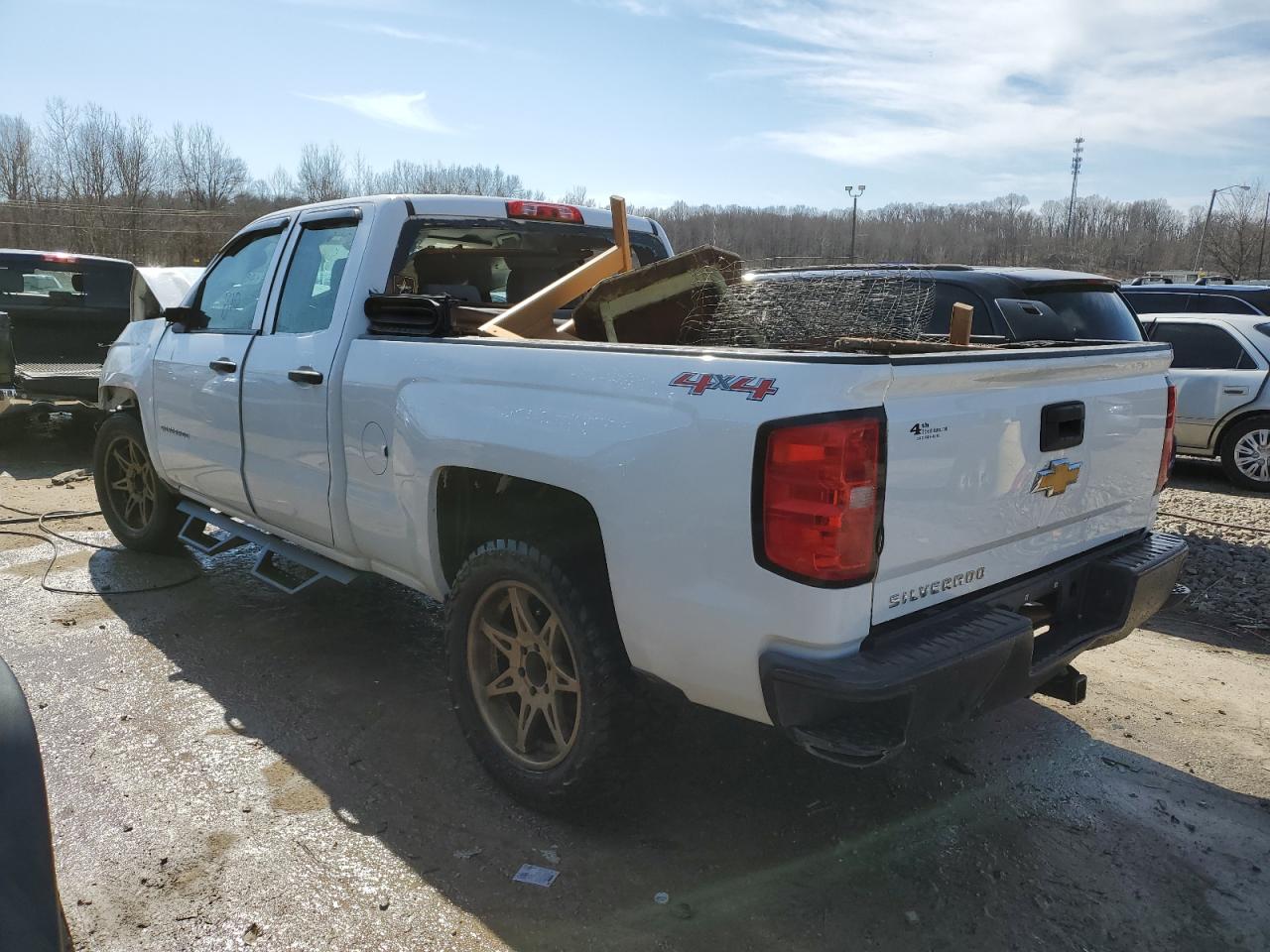 2015 Chevrolet Silverado - Image 2