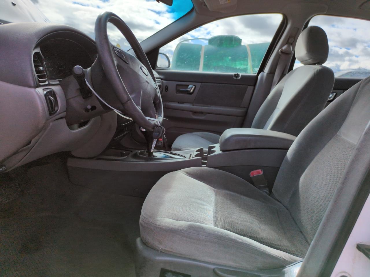 2002 Ford Taurus - Image 7