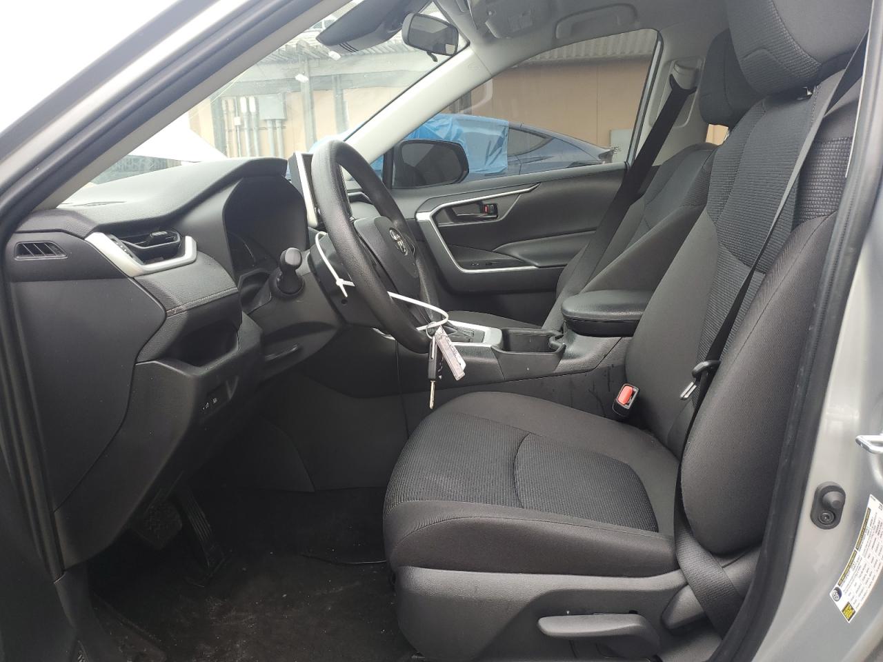 2024 Toyota RAV 4 - Image 7