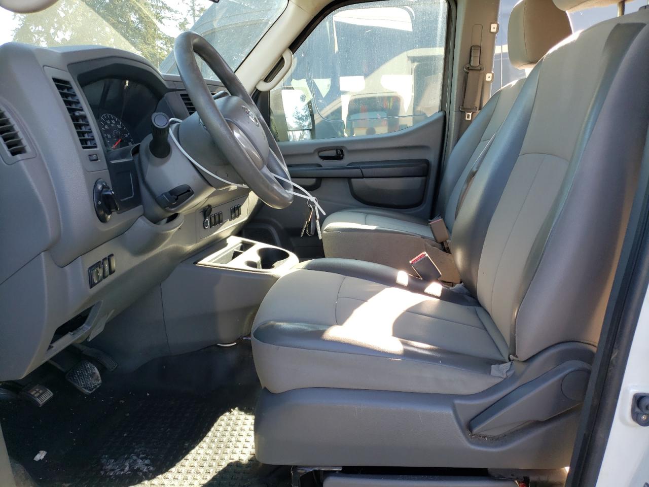 2013 Nissan NV - Image 7