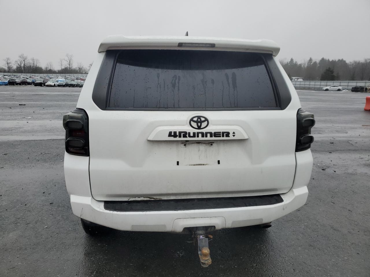 2020 Toyota 4Runner - Image 6