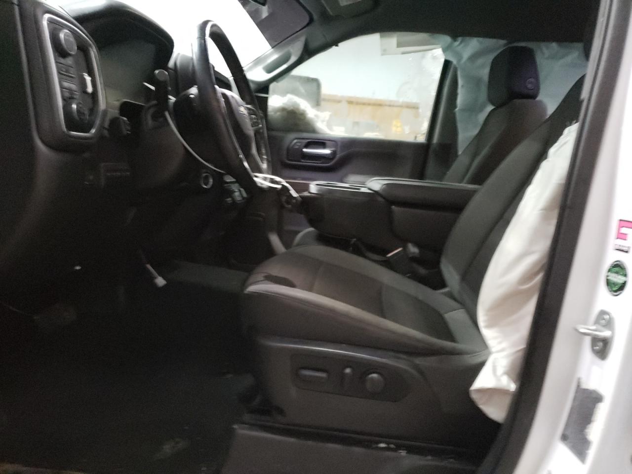 2022 Chevrolet Silverado - Image 7