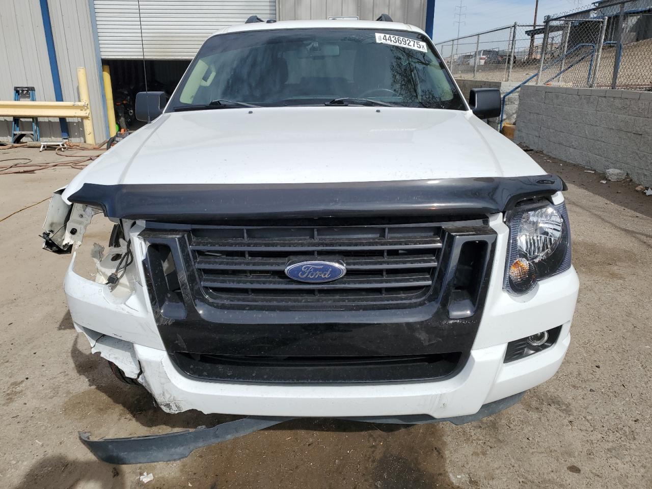 2010 Ford Explorer - Image 5