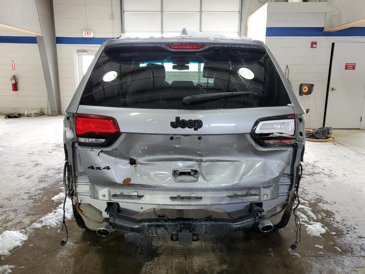 2015 Jeep Grand Cherokee - Image 6