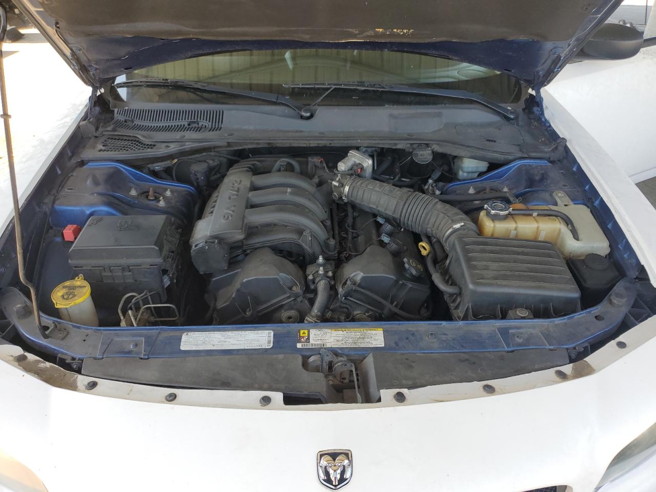 2009 Dodge Charger - Image 11