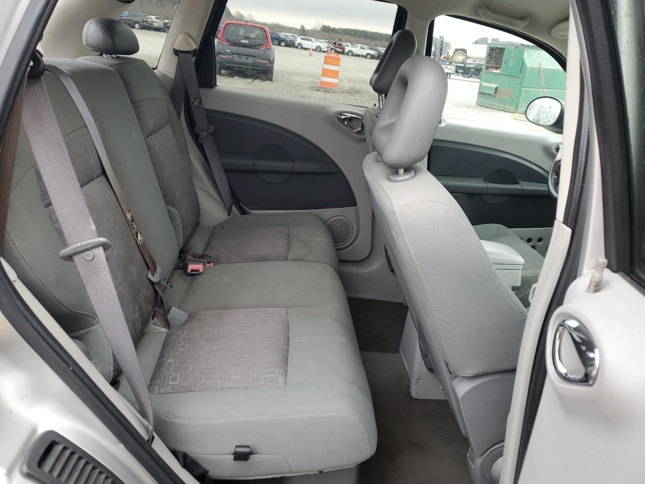 2006 Chrysler PT Cruiser - Image 10