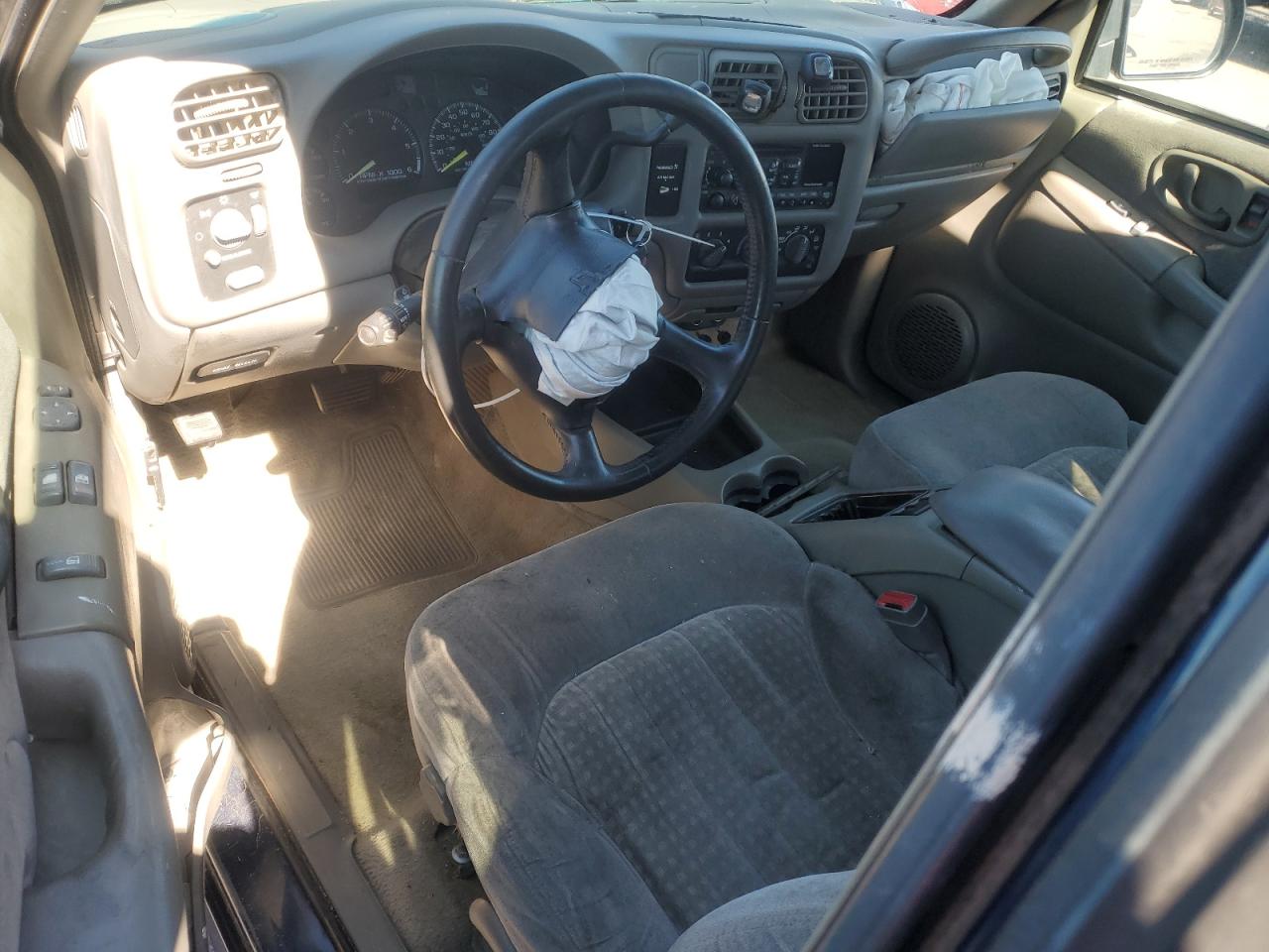 2000 Chevrolet S-10 Pickup - Image 8