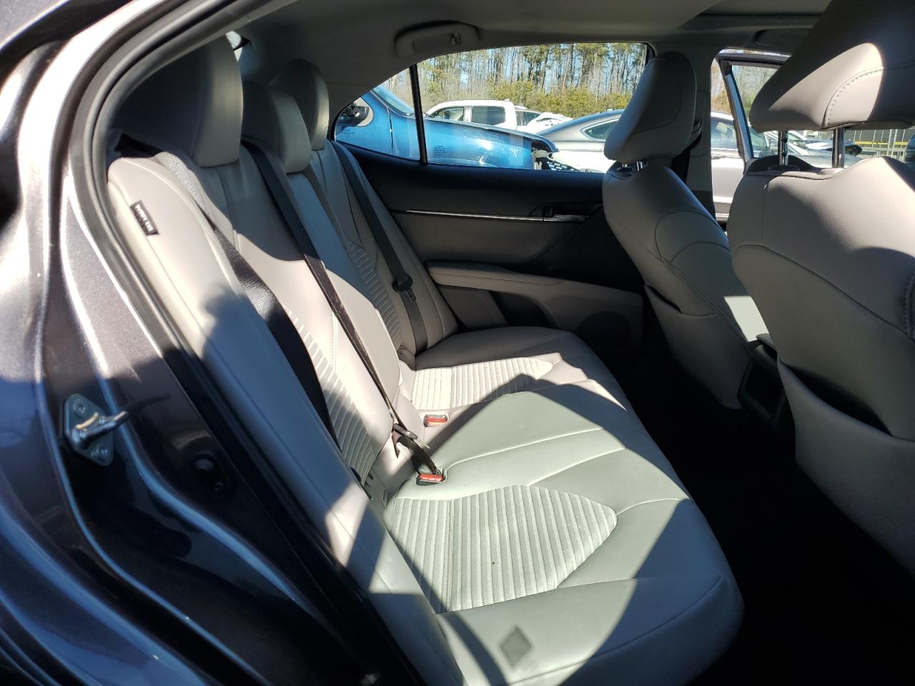 2020 Toyota Camry - Image 10