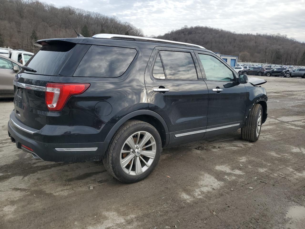 2018 Ford Explorer - Image 3