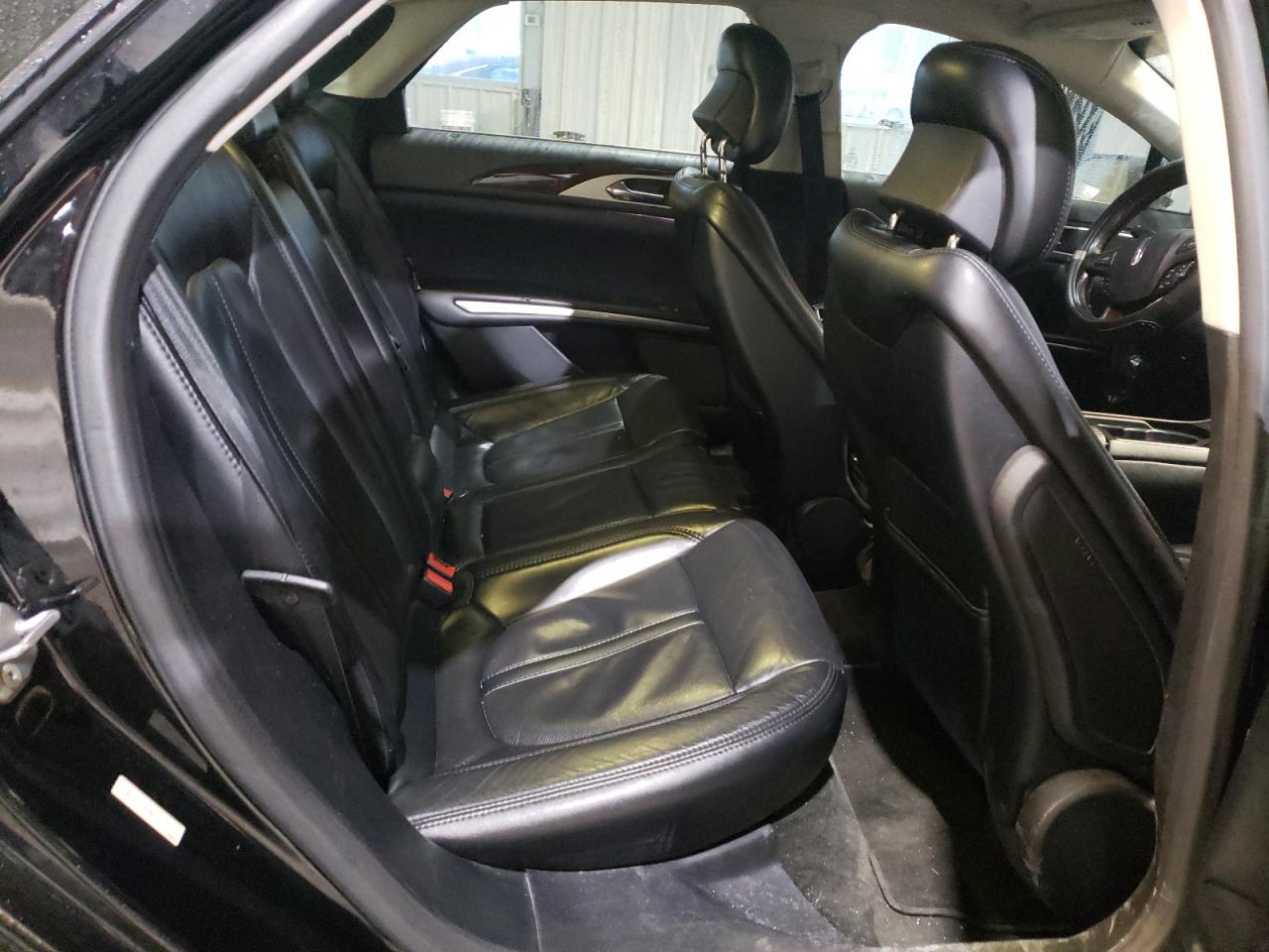 2016 Lincoln MKZ - Image 10