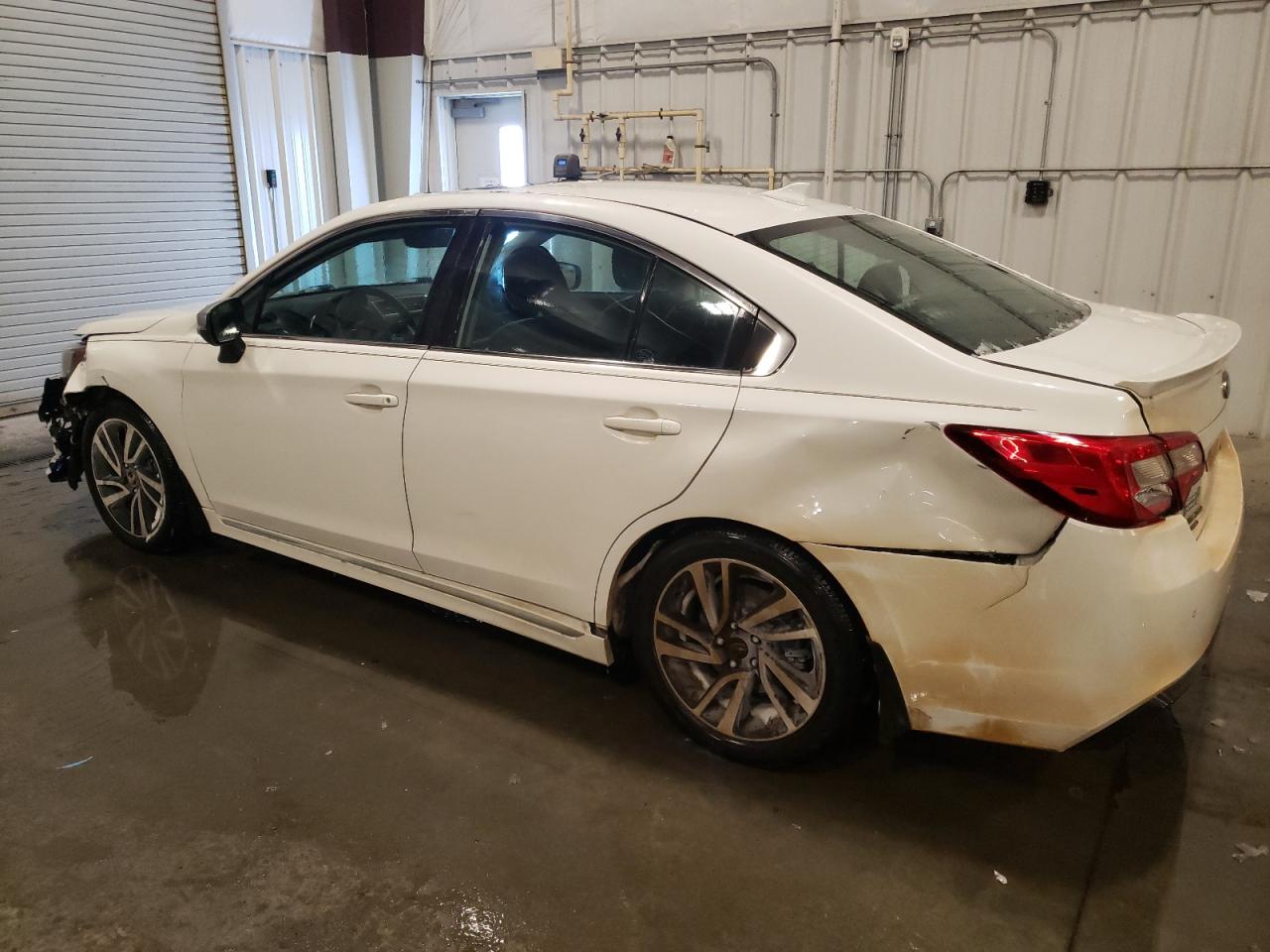 2018 Subaru Legacy - Image 2