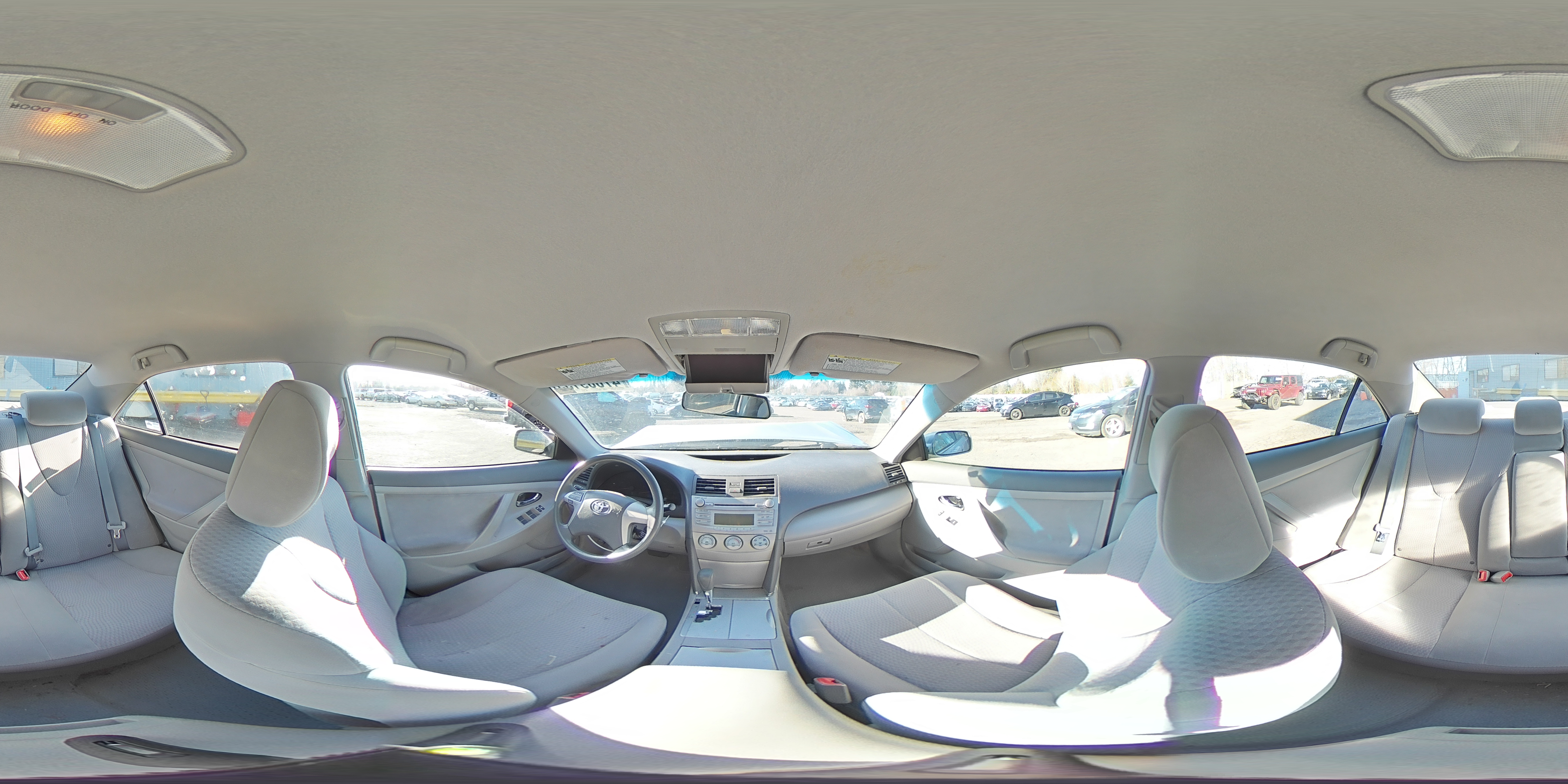 2010 Toyota Camry - Image 13
