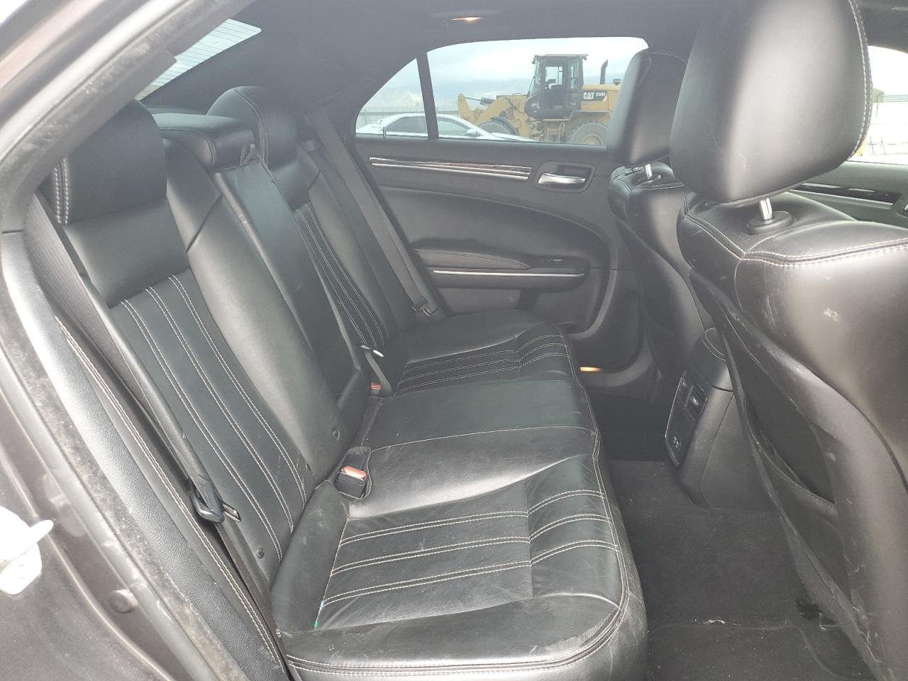 2021 Chrysler 300 - Image 10