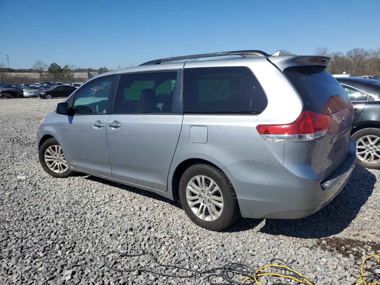 2012 Toyota Sienna - Image 2