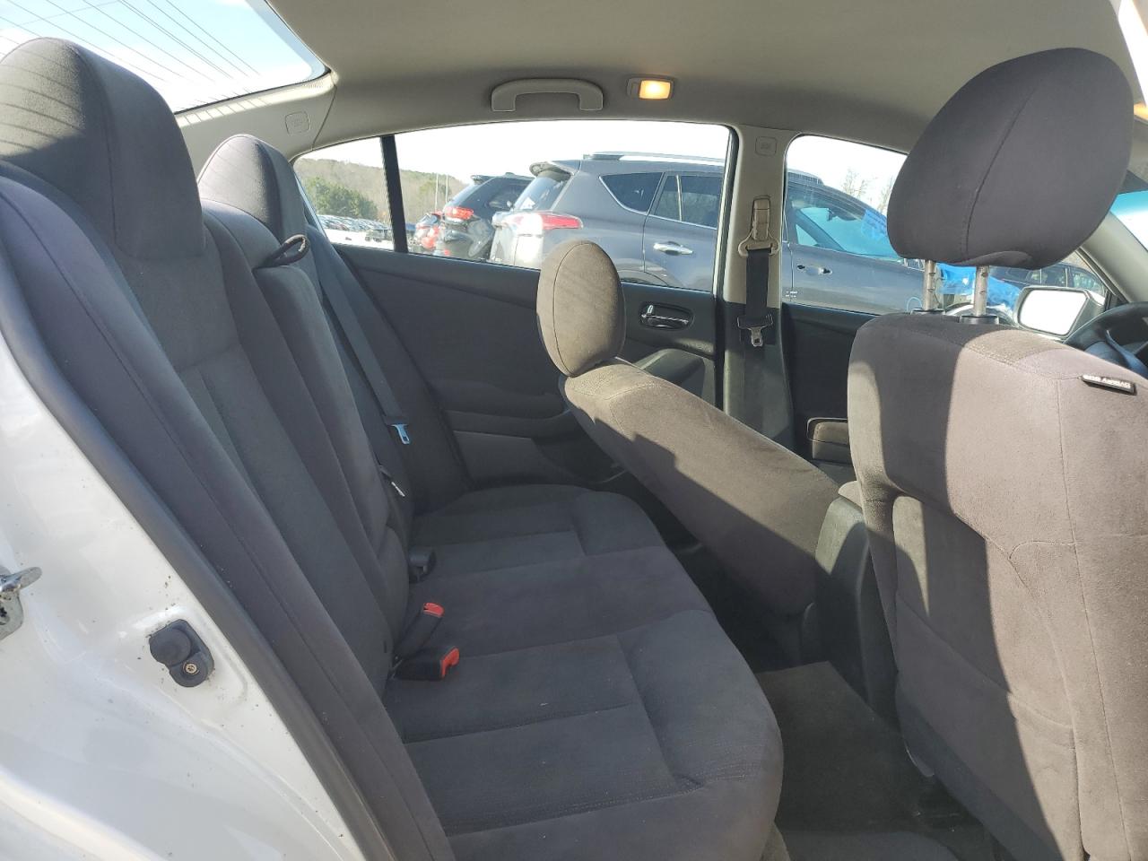 2012 Nissan Altima - Image 10