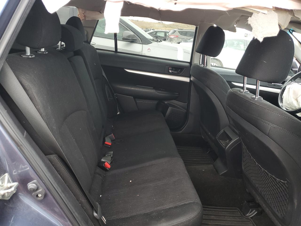 2013 Subaru Outback - Image 11