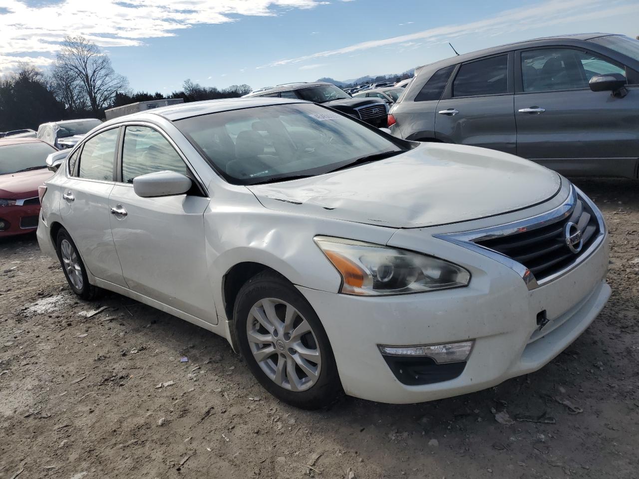 2015 Nissan Altima - Image 4