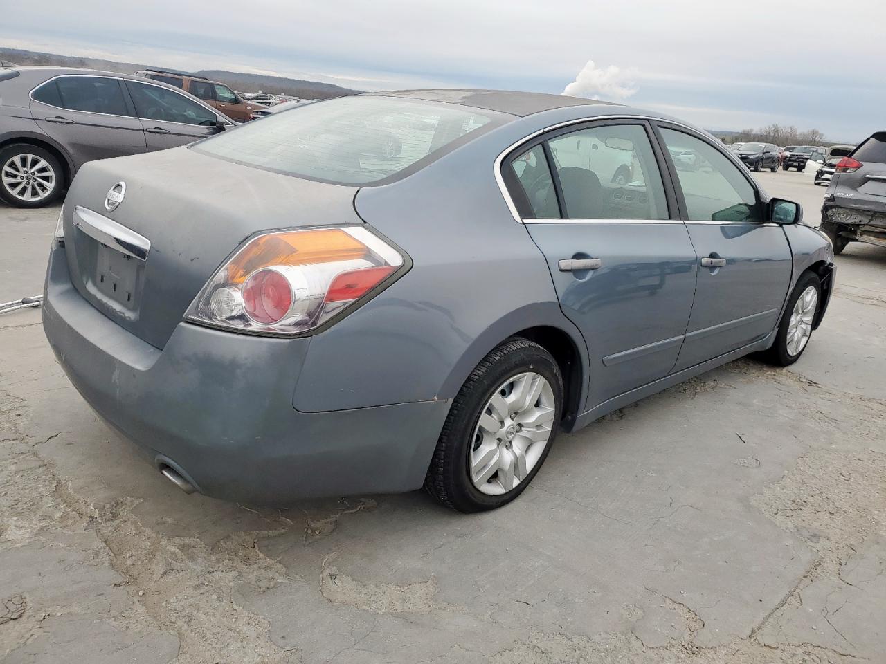 2011 Nissan Altima - Image 3